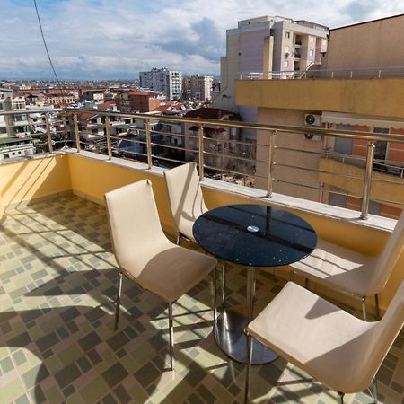 Spacious 2 Bedroom Apartment In Durres Beach Extérieur photo