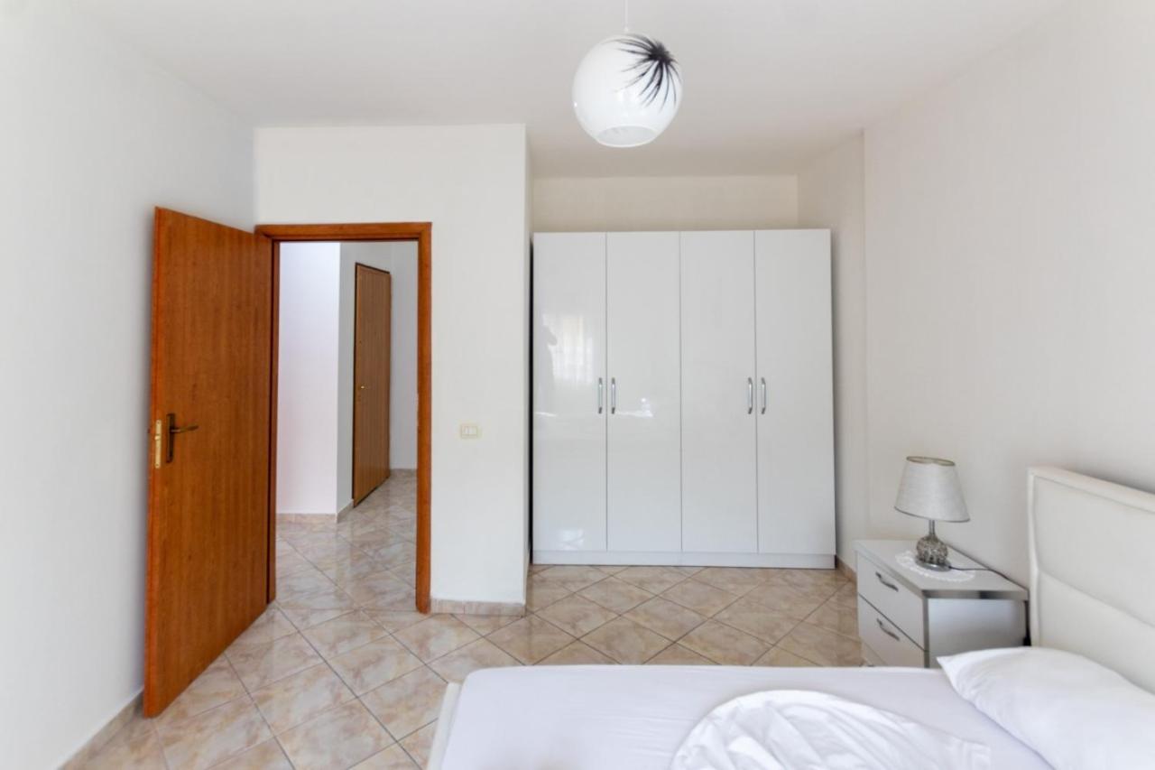 Spacious 2 Bedroom Apartment In Durres Beach Extérieur photo