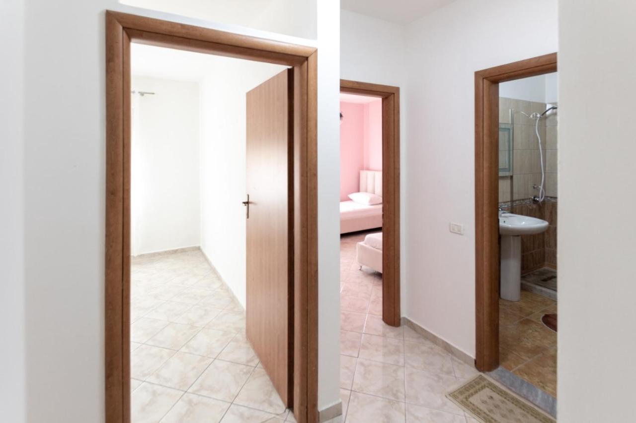 Spacious 2 Bedroom Apartment In Durres Beach Extérieur photo