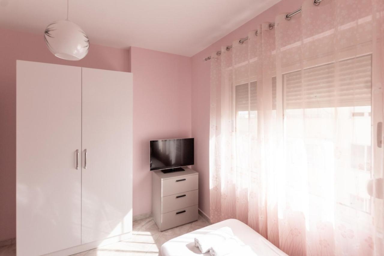 Spacious 2 Bedroom Apartment In Durres Beach Extérieur photo