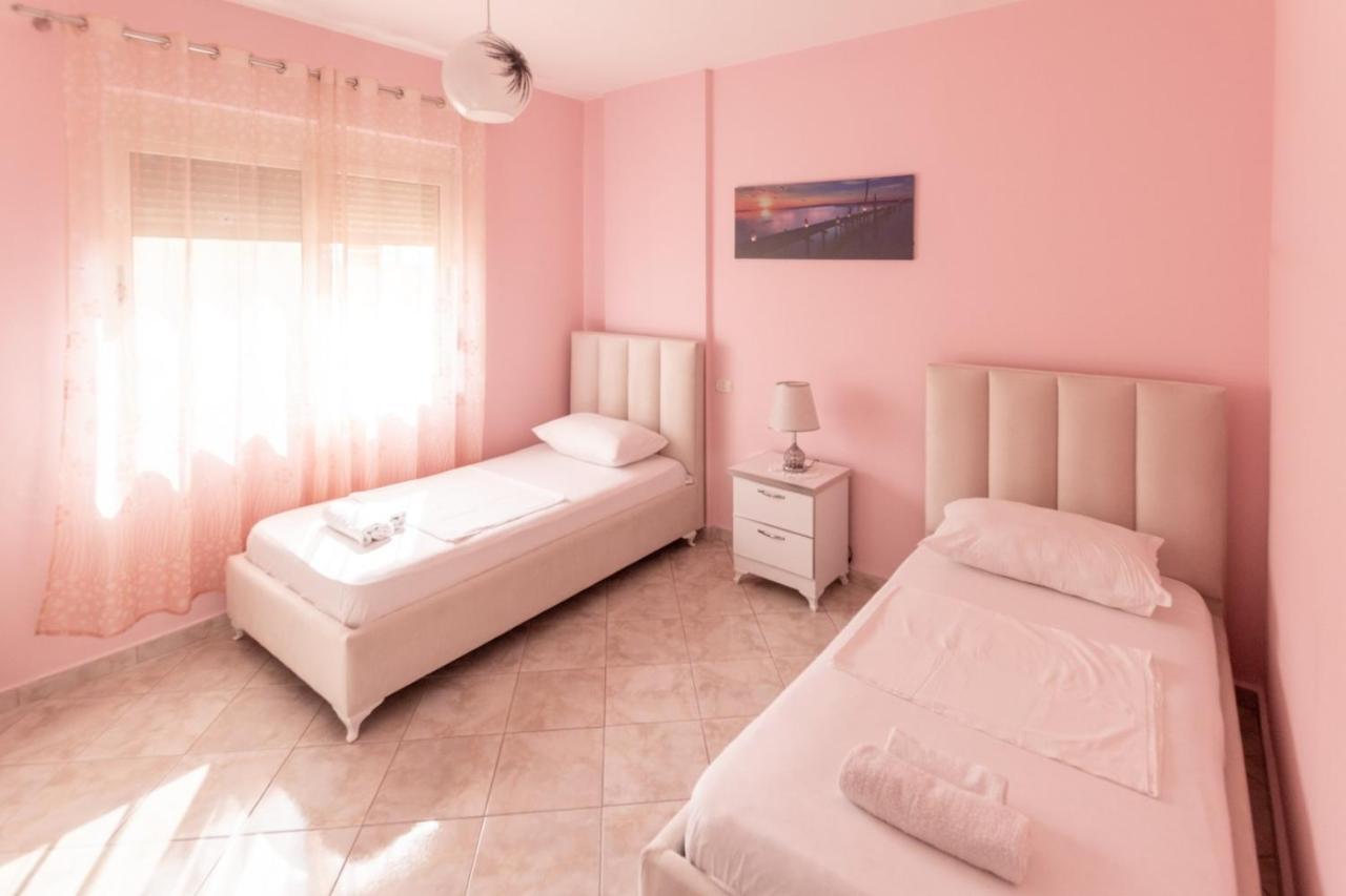 Spacious 2 Bedroom Apartment In Durres Beach Extérieur photo